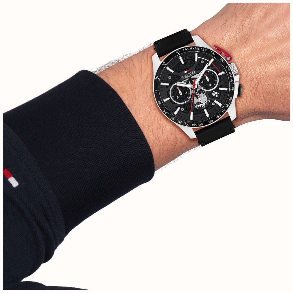 Cloc Mewn Tommy Hilfiger Bank i Ddynion gyda Deial Du a Strap Ddu 1792258