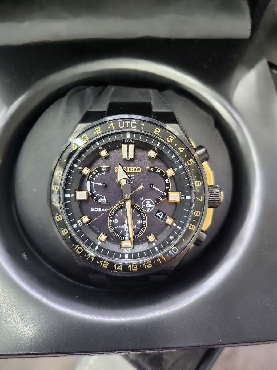 Seiko Astron Mens Solar GPS Watch with Black Silicone Strap SSE174J1EX DISPLAY