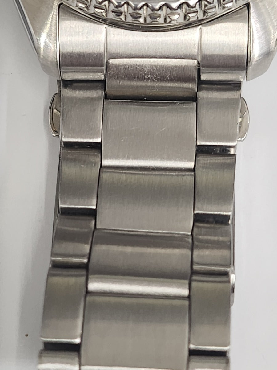 Seiko 5 Men's Automatic Watch with Green Dial and Stainless Steel Strap SRPD63K1
