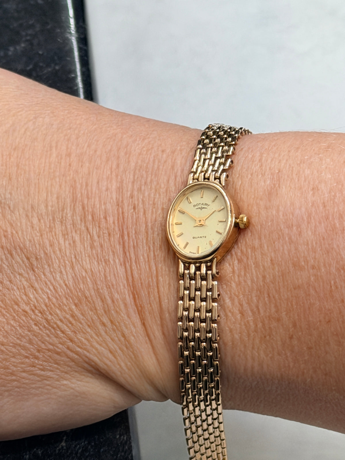 Rotary Ladies 9ct Gold Watch with Champagne Dial and 9ct Gold Bracelet *Refurbished*