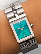 Cloc Fenywaidd Sekonda gyda Deial Turquoise a Breichled Arian 40318