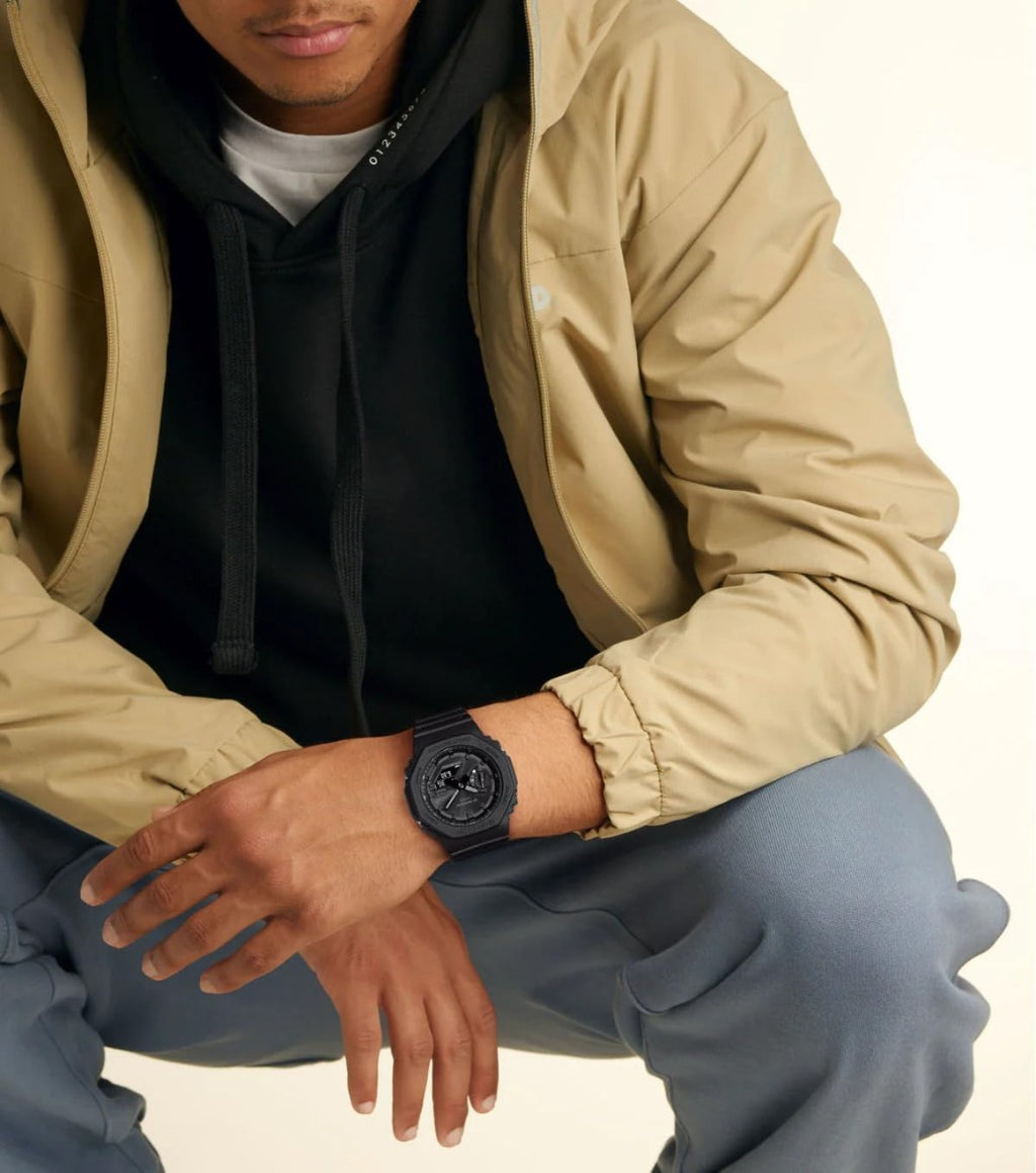 Casio G-Shock Gwylio Analog-Ddigidol i Ddynion gyda Deial Du a Strap Du GA-B2100-1A1ER