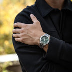 Casio G-Shock Gwylio Dynion â Deial Gwyrdd a Strap Arian GST-B1000D-3AER