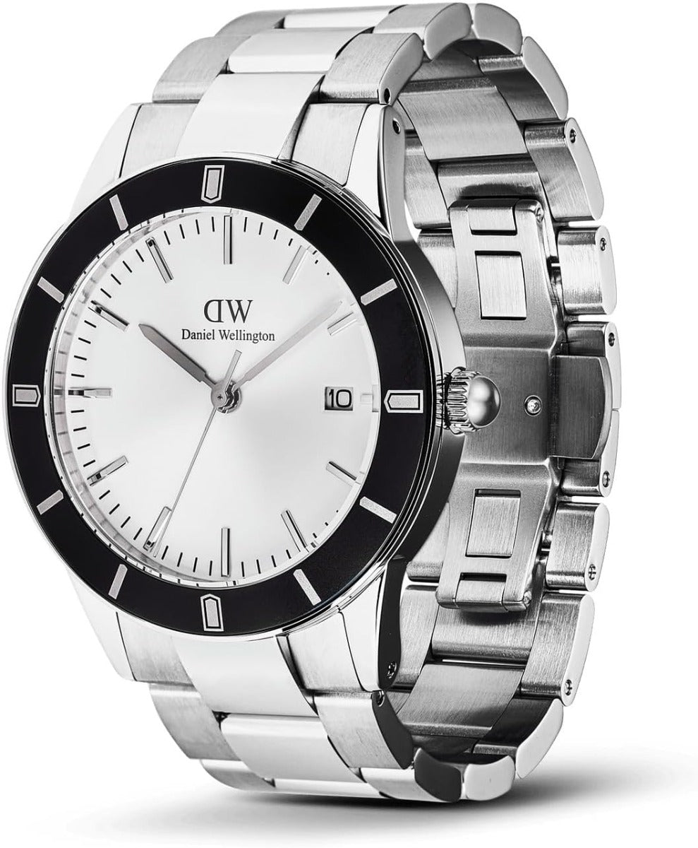 Daniel Wellington Mens Watch with Silver Dial and Silver Strap DW00100819