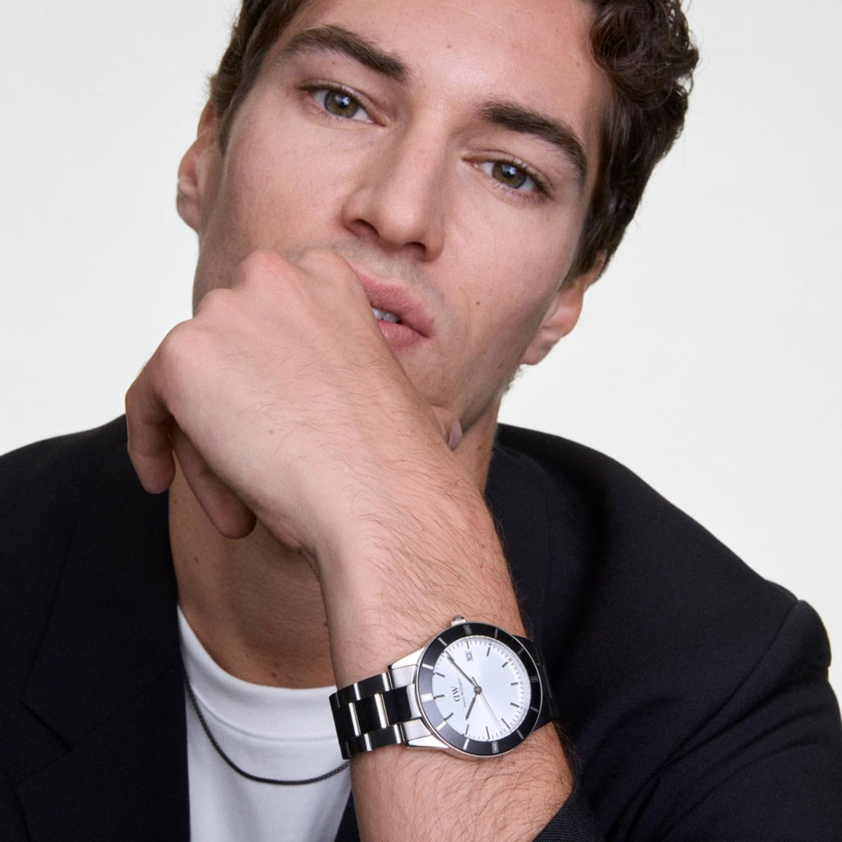 Daniel Wellington Mens Watch with Silver Dial and Silver Strap DW00100819