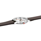 Cloc Menywod Clasurol Mondaine gydag Wyneb Gwyn a Strap Lledr Fegan Brown A658.30323.11SBGV