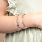 Bangle Ehangu D ar gyfer Diamond Seren Fach Ddisglair gydag Union Ddeimwnt B4322