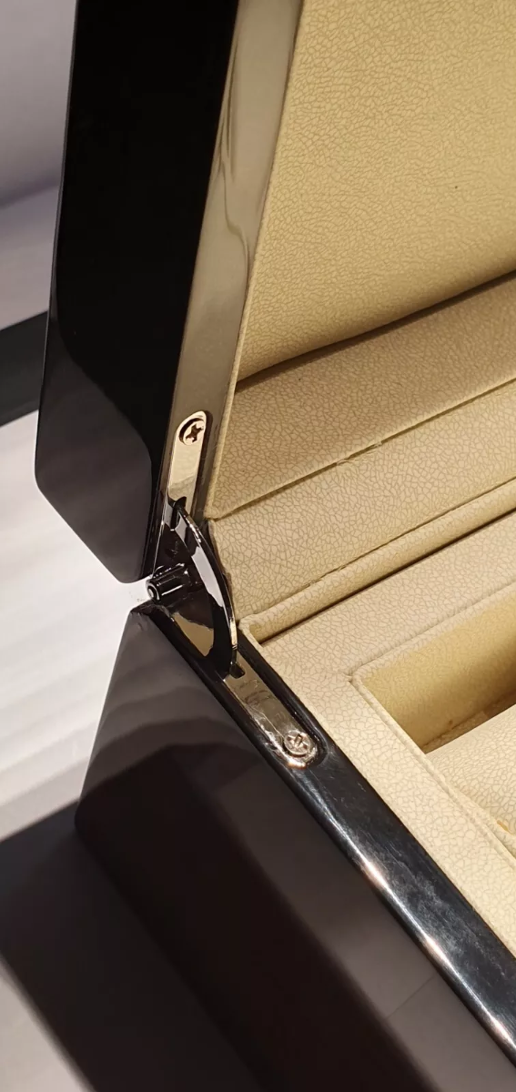 Dreyfuss Piano Wooden Watch Box (Holds 5 Watches)