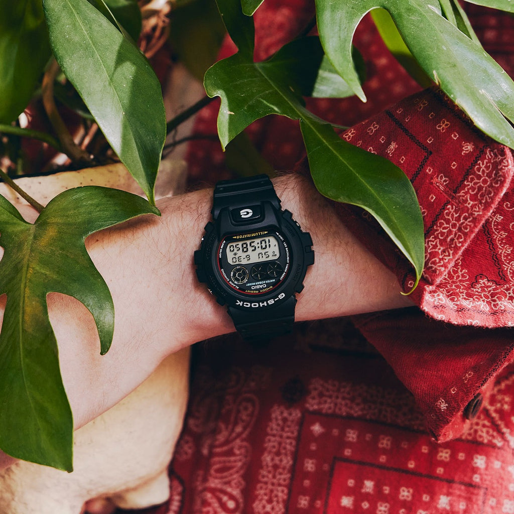 Casio G-Shock Gwylfa Ddigidol i Ddynion gyda Deial Du a Strap Du DW-6900RL-1ER