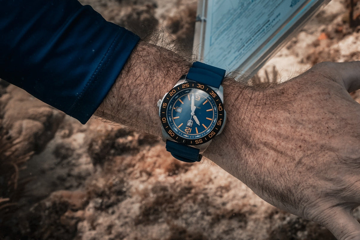 Luminox Pacific Diver FORCE BLUE Mens Watch with Blue Dial and Blue Strap XS.3125.FB