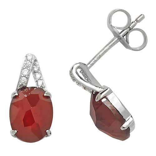 Clustdlysau Arian Sterling â Garnet a CZ