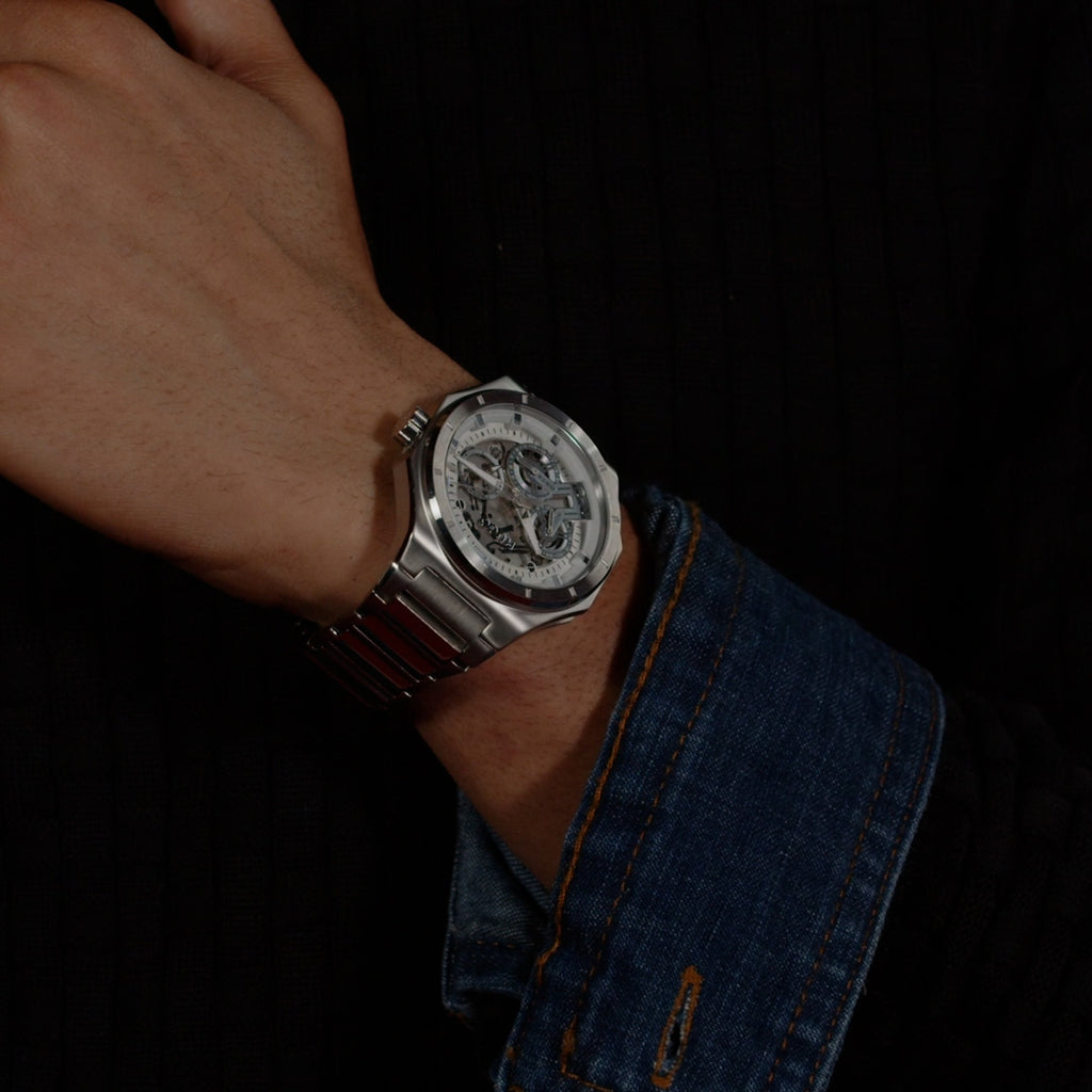 Hugo Mens Watch with Silver Dial and Silver Strap 1530377