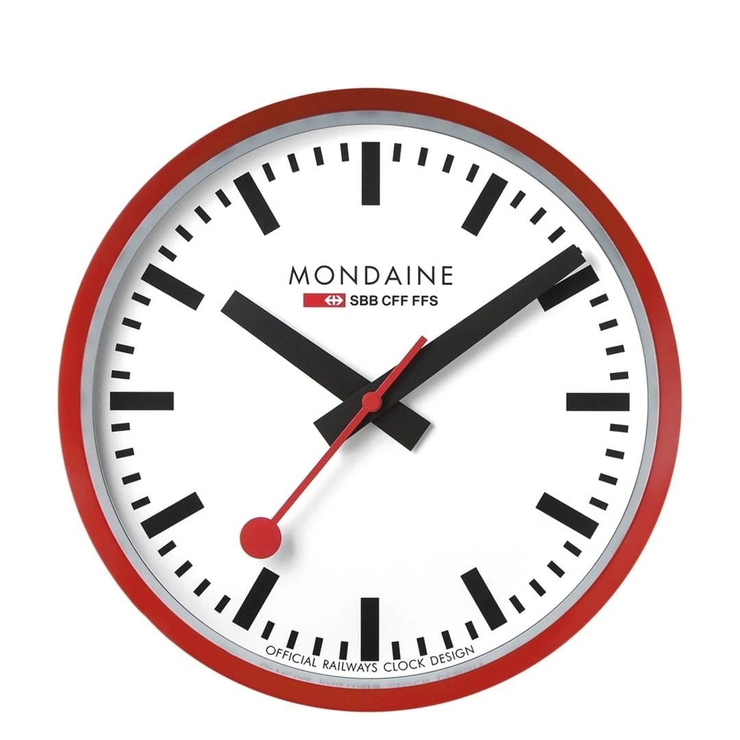 Cloc Wal Mondaine gydag Wyneb Gwyn a Chas Coch A990.CLOCK.11SBC