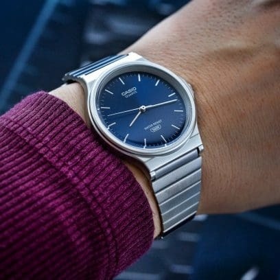 Casio Collection Mens Watch with Blue Dial and Silver Strap MQ-24DA-2AEF