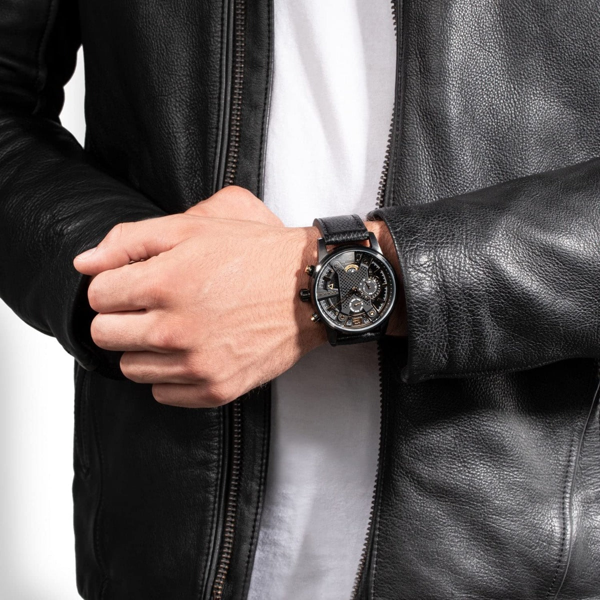Police Mens Watch with Black Dial and Black Strap PEWJF2203301