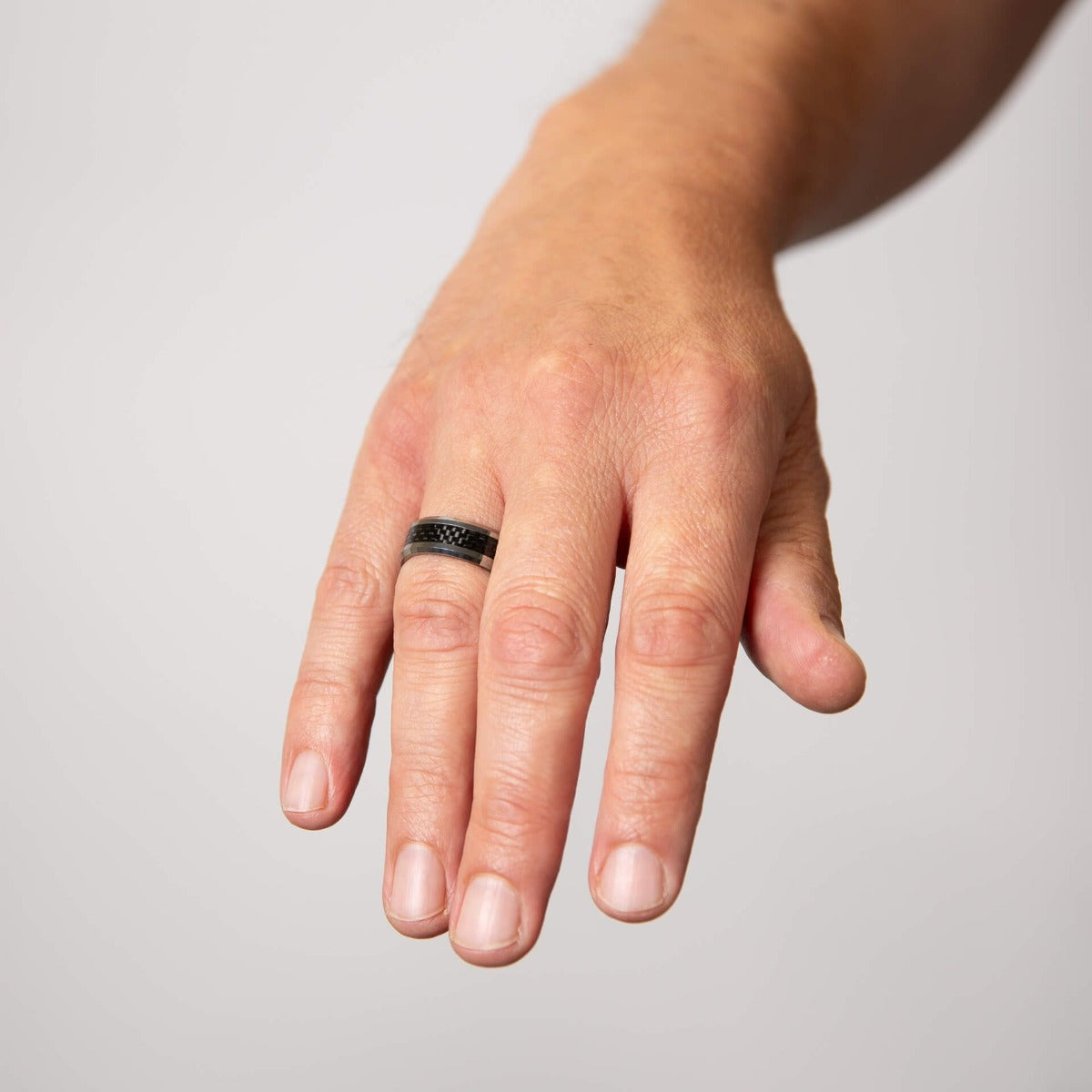 Fred Bennett Tungsten Ring with Black Carbon Fibre Inlay R3885