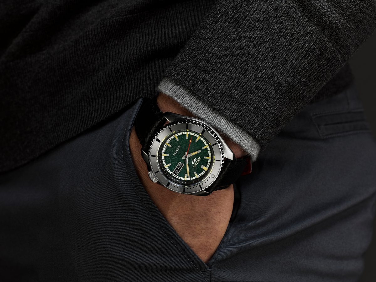 Gwylio Seiko 5 Sports Masked Rider Argraffiad Cyfyngedig Deial Awtomatig Gwyrdd SRPJ91K1