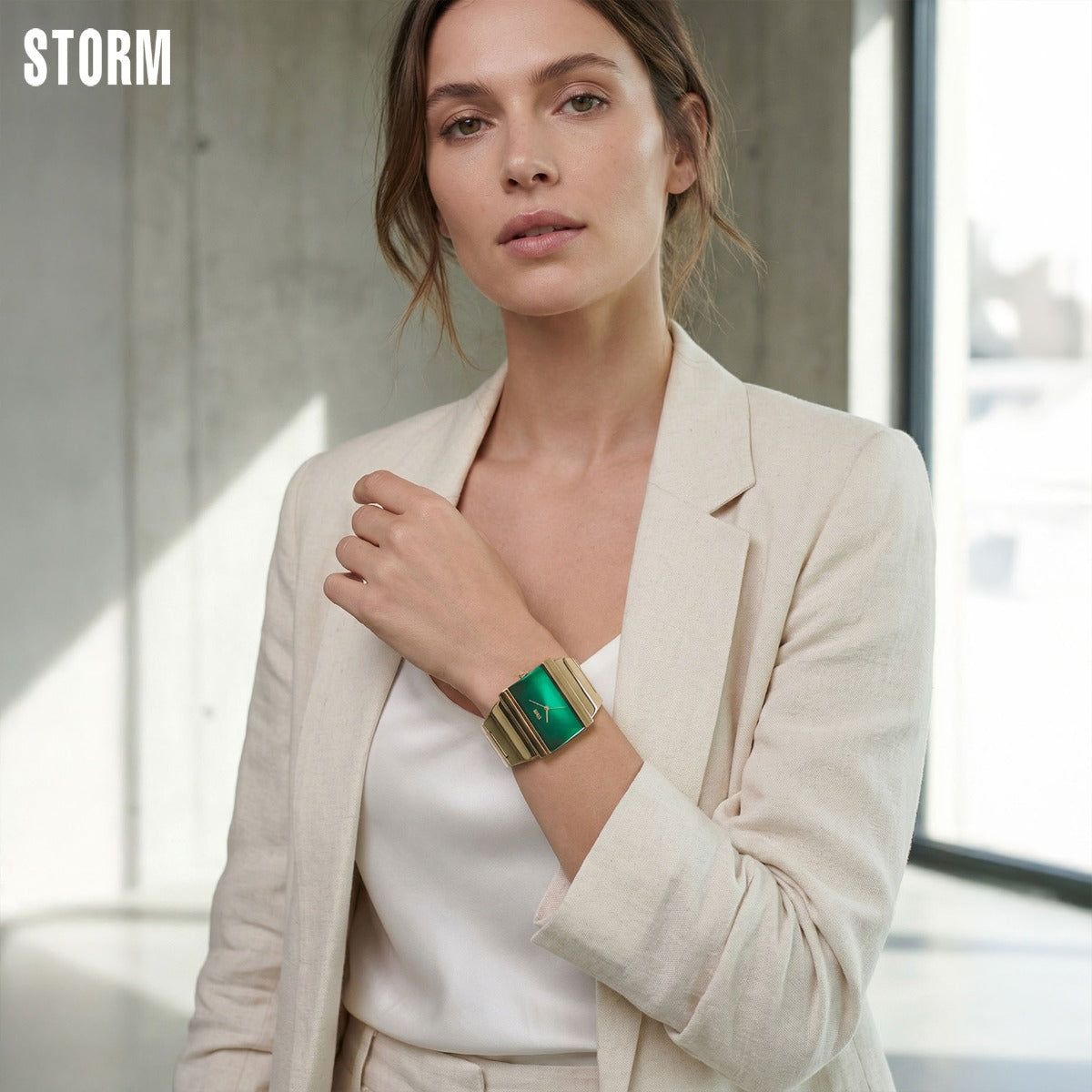 Storm Starletti Gold Lazer Green Ladies Watch gyda Deial Gwyrdd a Breichled Aur 47313/GD/GN