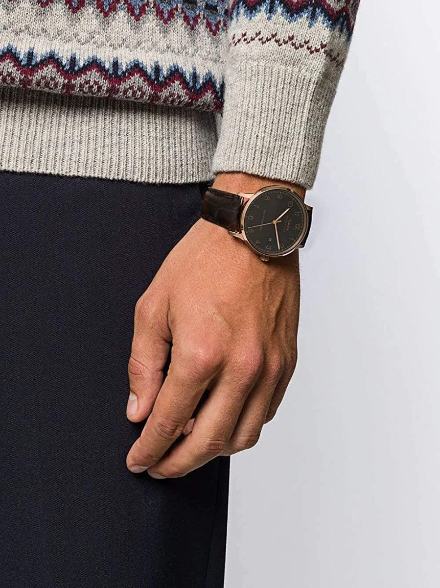 Gwylio Awtomatig Waterbury i Ddynion Timex gyda Deial Du a Strap Lledr Brown TW2T70100