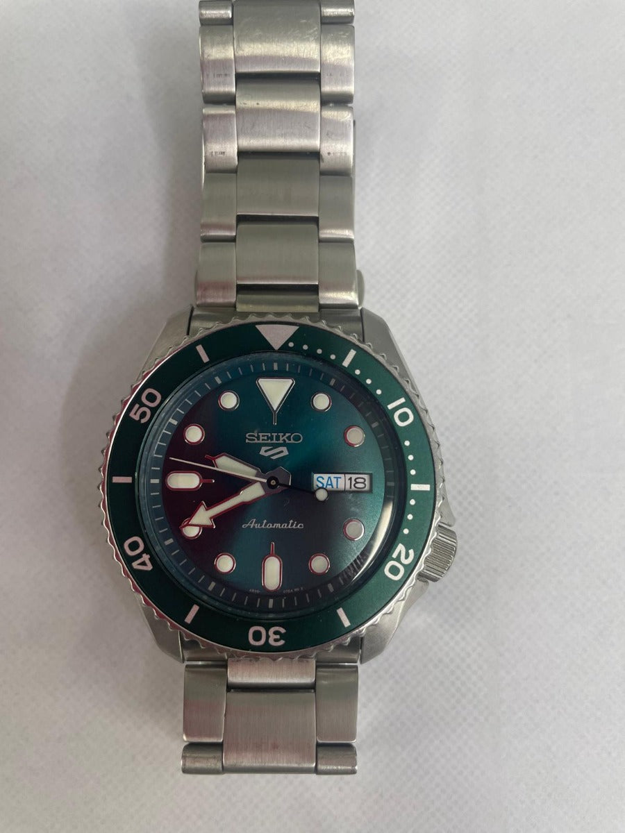 Seiko 5 Men's Automatic Watch with Green Dial and Stainless Steel Strap SRPD61K1