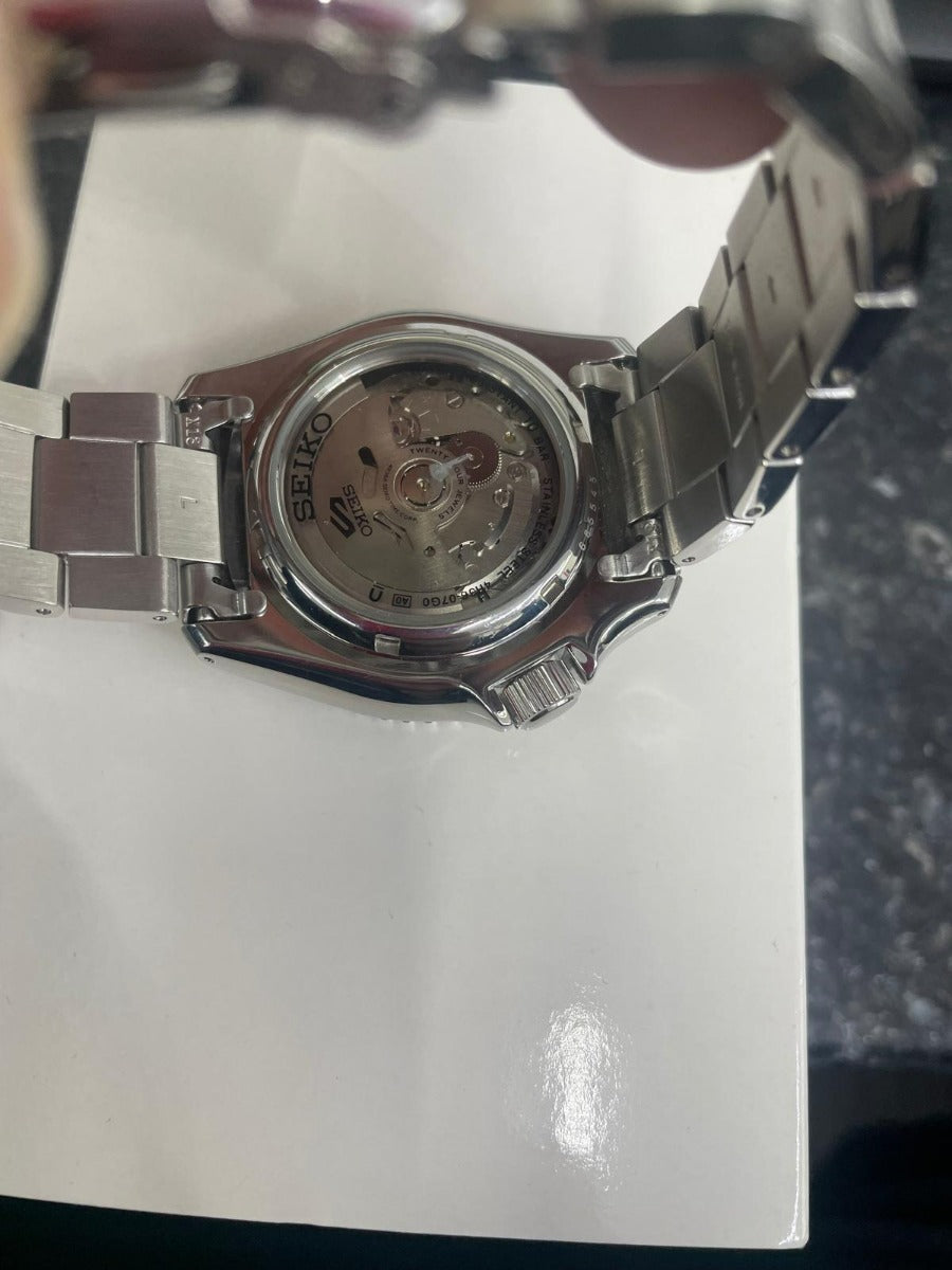 Gwylio Strap Arian Deial Glas Awtomatig i Ddynion Seiko 5 SRPD51K1 **Wedi'i Adnewyddu**