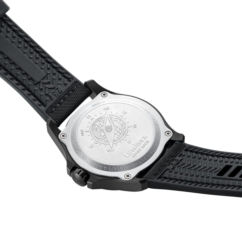 Cloc Mwn Atacama Luminox i Ddynion gydag Wyneb Arian a Strap Gyfnewidiol XL.1971.SET