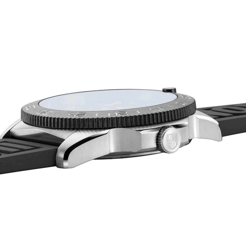 Luminox Pacific Diver Mens Watch with Black Dial and Black Strap XS.3121.1