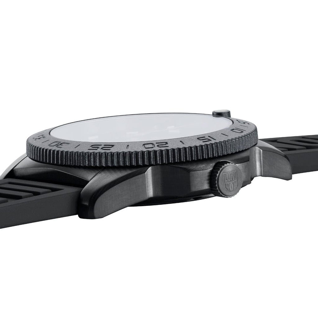 Luminox Pacific Diver Mens Watch with Green Dial and Black Strap XS.3137.B