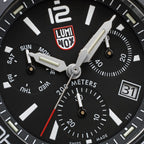 Oriawr Chronograff Dynion Luminox Pacific Diver gyda Deial Du a Strap Arian XS.3142