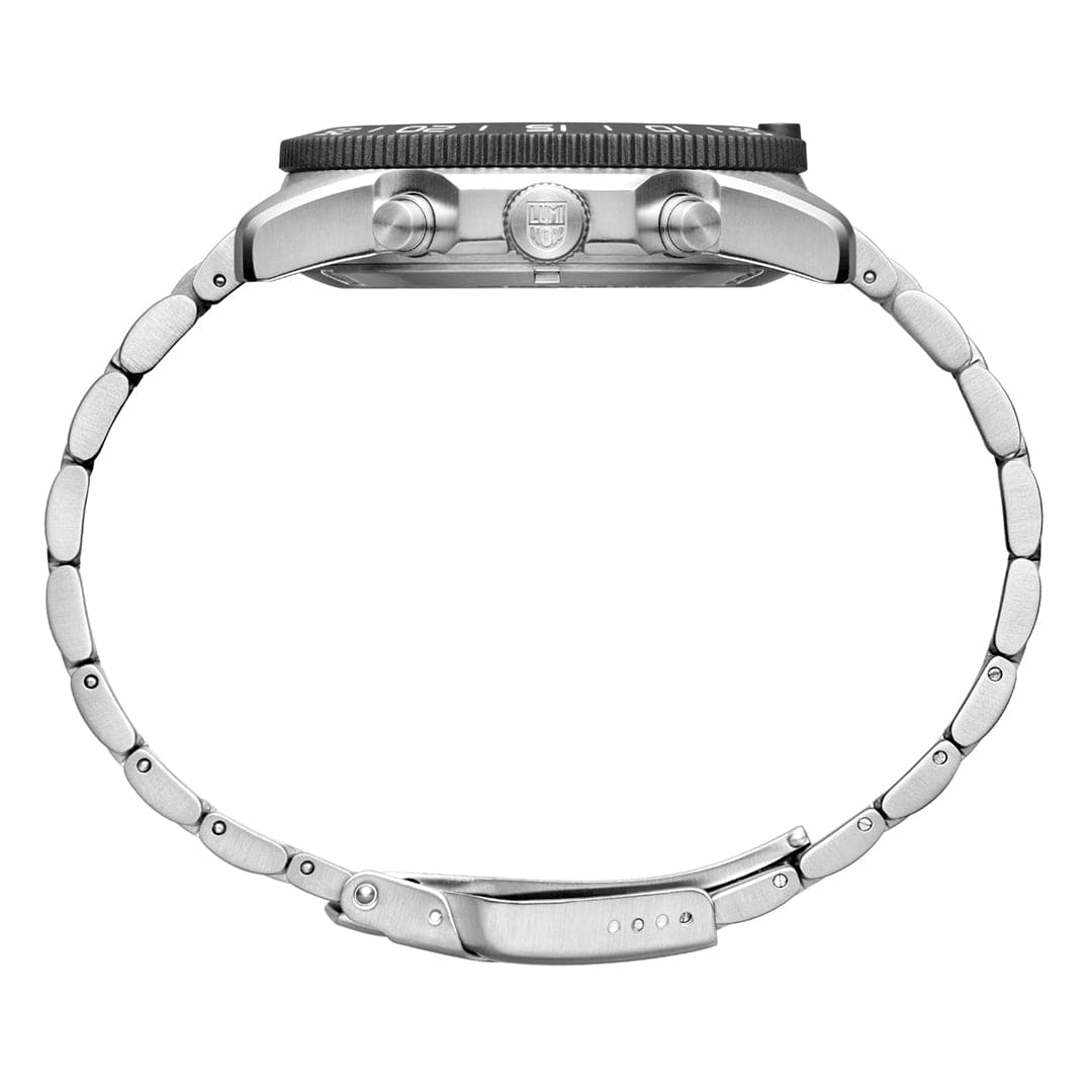 Oriawr Chronograff Dynion Luminox Pacific Diver gyda Deial Du a Strap Arian XS.3142